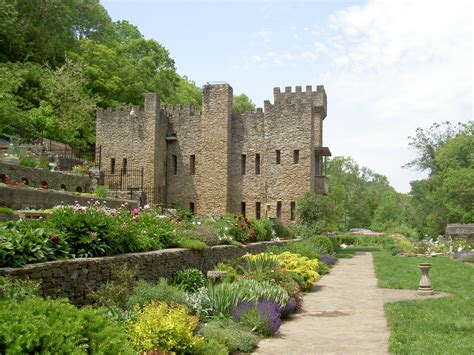 Chateau Laroche, Loveland, Ohio, USA : r/castles