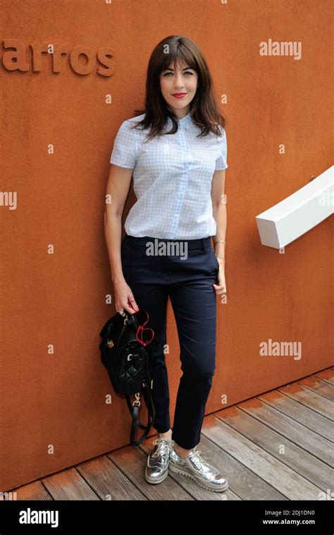 Nolwenn Leroy Posing At The Village During French Tennis Open At Roland