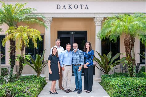 About Dakota Wealth Management