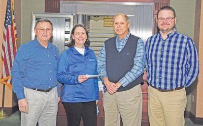 The News Journal Community Trust Bank Donates 1 000 To Williamsburg