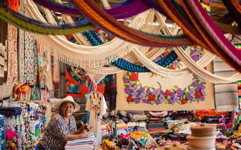 Artesanías mexicanas colorido y destreza que enamoran