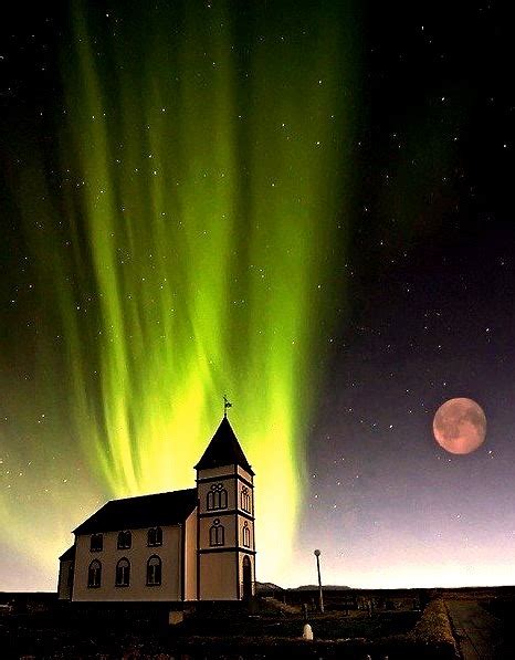 Aurora Borealis, Iceland – Vacation Vicky