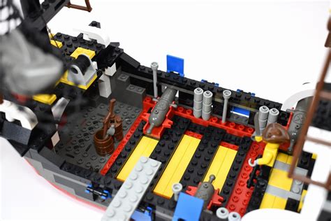 Lego Pirate Battle Ship Red Beard Runner Reedycja