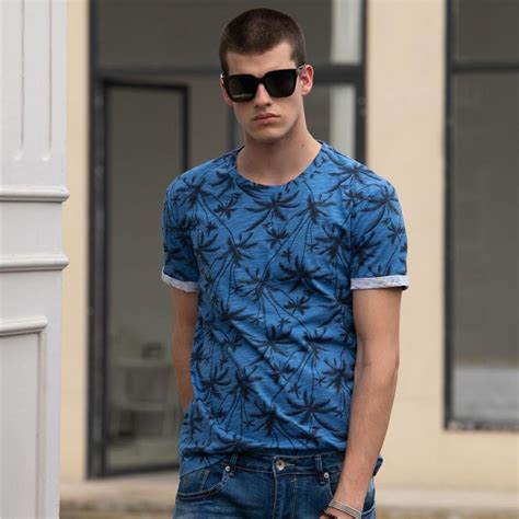 Cheap Hawaii Style T Shirts Men O Neck Casual High Quality Beach Mens T Shirt New Summer 100