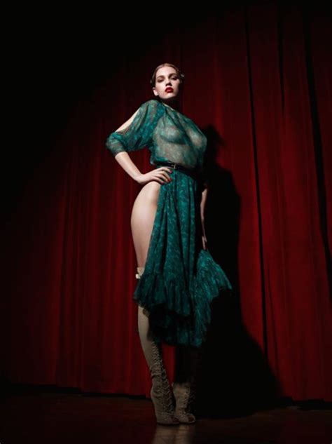 Naked Samantha Gradoville Added 07 19 2016 By Gwen Ariano