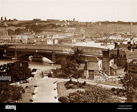 Rochester Bridge Victorian period Stock Photo - Alamy