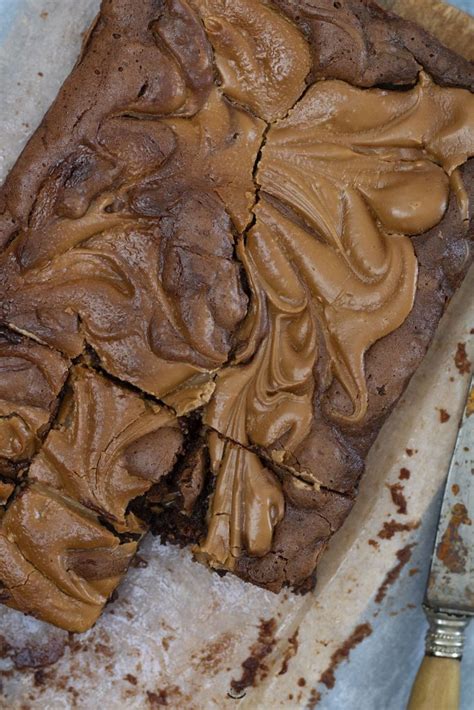 Brownie marbré au chocolat et aux noisettes