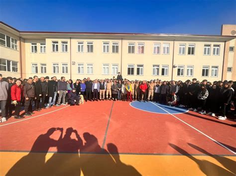 Alb M Zmit Muallim Naci Anadolu Lisesi