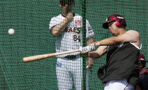 【楽天】今季キャプテン就任の浅村栄斗 ランチ特打「今は量を振っていきたい」感触確かめ調整 プロ野球写真ニュース 日刊スポーツ