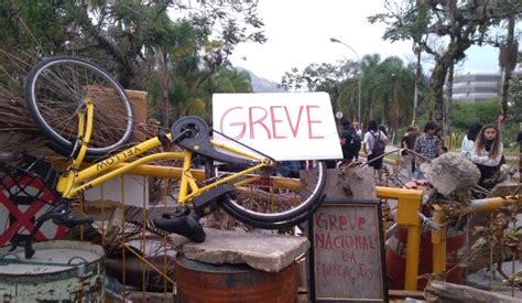 Sem sentido greve de estudantes da UFSC termina após 37 dias