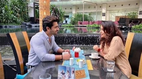 Bigg Boss 12 Winner Dipika Kakar Enjoys Tea Date With Husband Shoaib