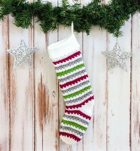 Crochet Christmas Stocking Pattern Dabbles And Babbles Crochet Christmas Stocking Pattern