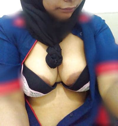 Xxx Photos Awek Melayu Malay Tudung Tayang Tetek