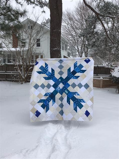 Pin By Teresa Kackley On Quilts To Make Snowflake Quilt Quilt