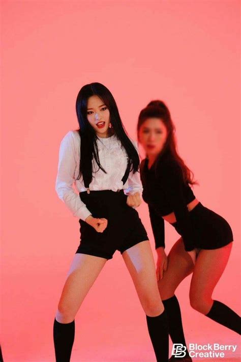 Épinglé Par 🍎loona Stan🍎 Sur Loona Oppa Gangnam Style Hématome