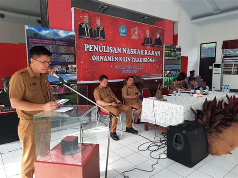 Pentingnya Penulisan Naskah Ornamen Kain Tradisional Media Manado