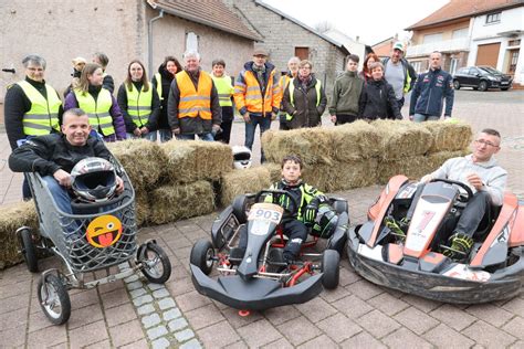 Photos Haut Clocher La Premi Re Course De Caisses Savon Se Pr Pare