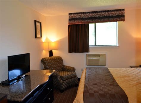 Enfield Inn and Suites Bradley Airport Enfield Connecticut CT Hotels ...