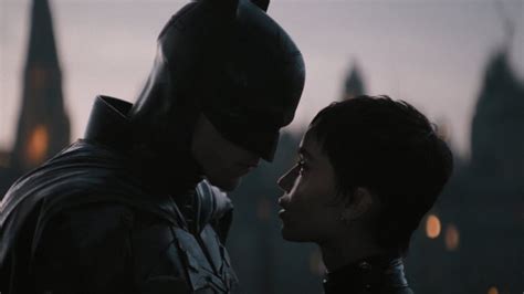 Batman E Mulher Gato - Sinopse nova diz que Batman e Mulher-Gato são "amigos de infância"