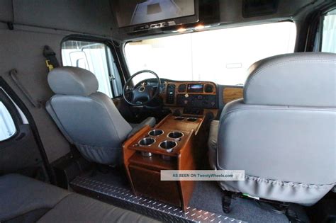 2007 Freightliner M2 Crew Cab