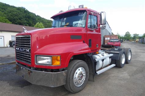 Mack Ch Tandem Axle Day Cab Tractor For Sale By Arthur Trovei