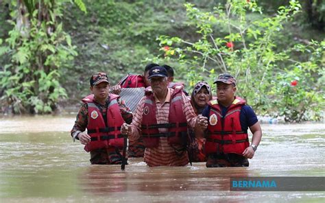 Bernama Floods Number Of Evacuees In Sabah Rises Drop In Pahang