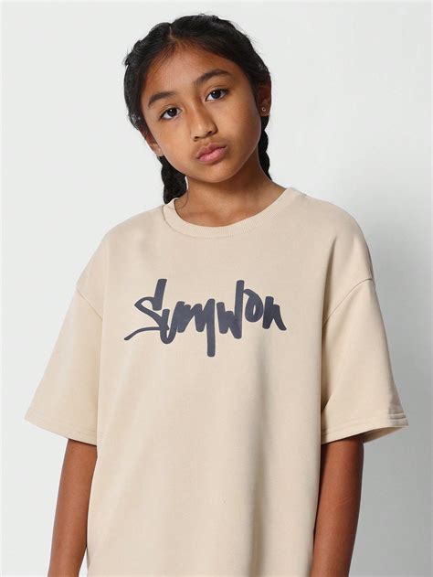 Tween Girls Oversized Fit Tee With Front Flock Print Sumwon