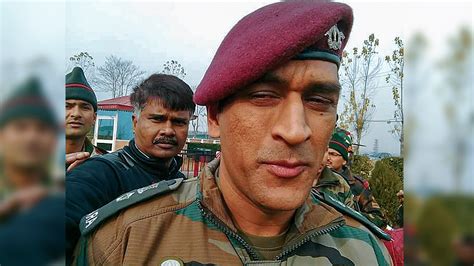 MS Dhoni photos in Army Uniform: MS Dhoni Joins Territorial Army ...