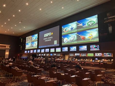 Betmgm Sportsbook At Mandalay Bay 42 Photos And 42 Reviews 3950 S Las