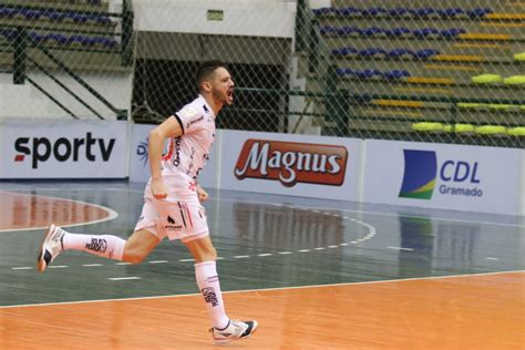 De virada JEC Futsal vence o Carlos Barbosa e avança na Super Copa Gramado