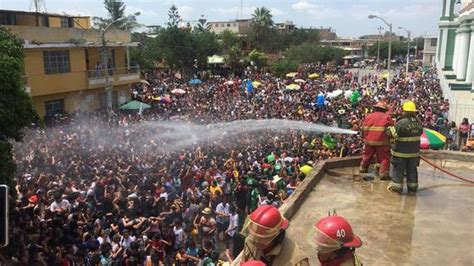 Piura Así Fue El Inicio De Los Carnavales En Catacaos Con El