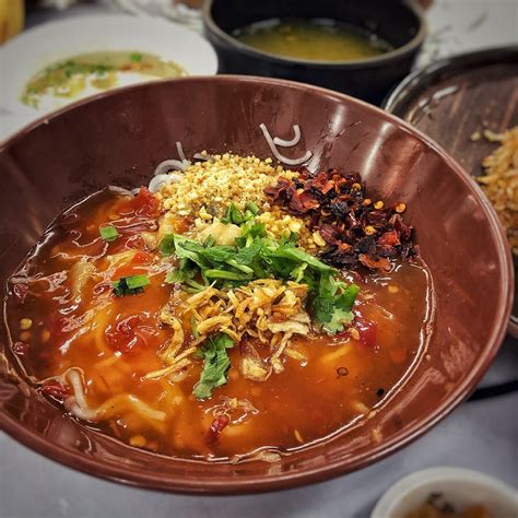 This Muslim Owned Stall In Sg Sells Rare Authentic Burmese Food