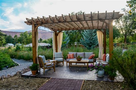 What Are The Benefits Of A Pergola