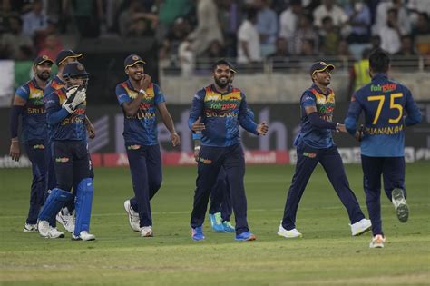 The Sri Lanka Players Celebrate A Wicket Espncricinfo