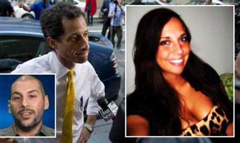 Anthony Weiner Began Sending Sexual Messages To 23 Year Old Obama