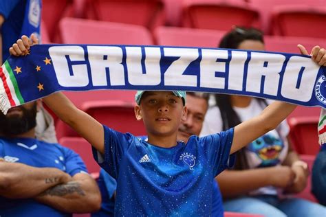 Pesquisa Mostra Que Cruzeiro Tem A Maior Torcida Em Minas Gerais