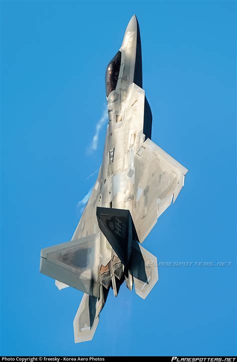 05 4093 United States Air Force Lockheed Martin F 22A Raptor Photo By