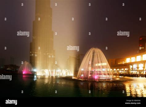 Fountain in Lake Dubai at Downtown Dubai, Dubai, United Arab Emirates Stock Photo - Alamy