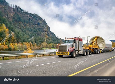 Industrial Carrier Big Rig Semi Truck Stock Photo 2436439377 Shutterstock