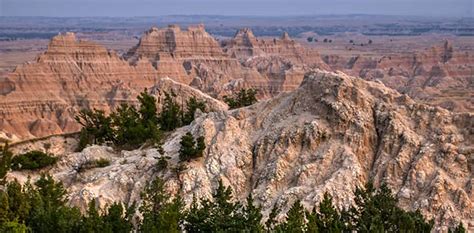 Badlands National Park | Real Parks, Discover Natural Wonders