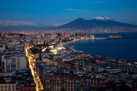 Tradizioni Di Capodanno A Napoli Le Usanze Tipiche Partenopee