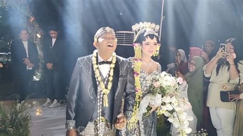 Foto Ini Alasan Denny Caknan Segera Nikahi Bella Bonita Jangan Lama