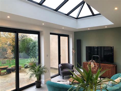 What Is The Difference Between A Conservatory And An Orangery