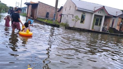 Perumahan Tkbm Upaya Karya Medan Labuhan Terendam Banjir Waspada