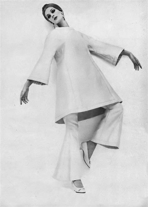 Irene Galitzine Collection Haute Couture Automne Hiver 1961 62