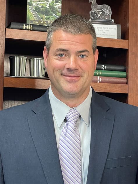 Dr. Dale Brown - Rood & Riddle Equine Hospital