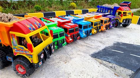 Mobil Truk Pasir Warna Warni Dan Menemukan Excavator Buldoser Road