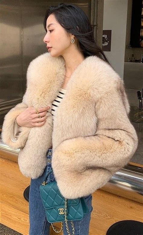 Pin By Fred Johnson On Furs Fur Coat Hot Women Women