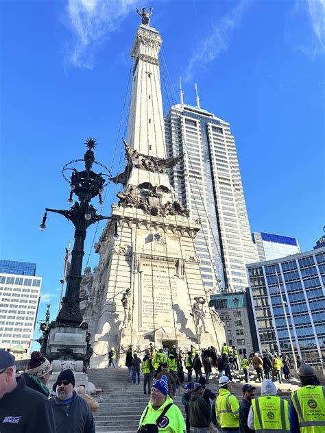 Ibew 481 Installation Of Lights On Monument Circle 2023 Flickr