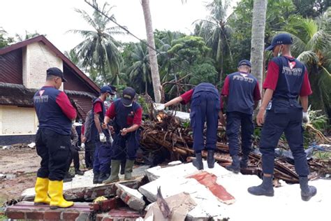 Artha Graha Peduli Buka Tujuh Pos Bantu Korban Tsunami Banten Antara News